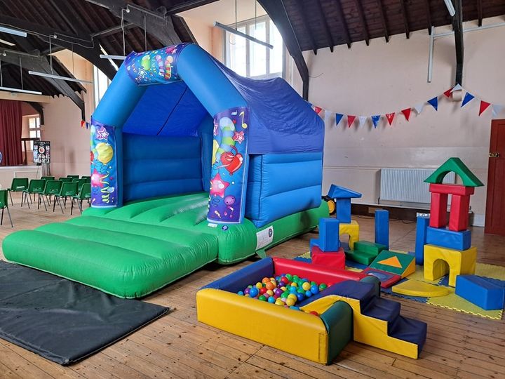 Children's bouncy castle packages Durham