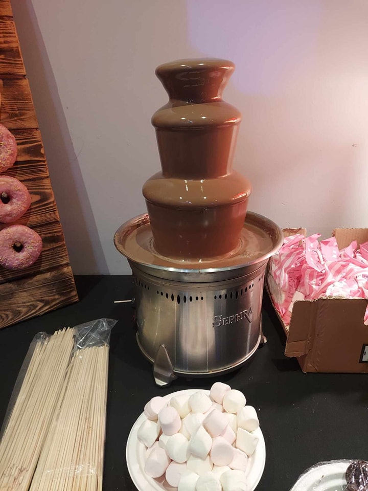 3 tier chocolate fountain hire for small parties